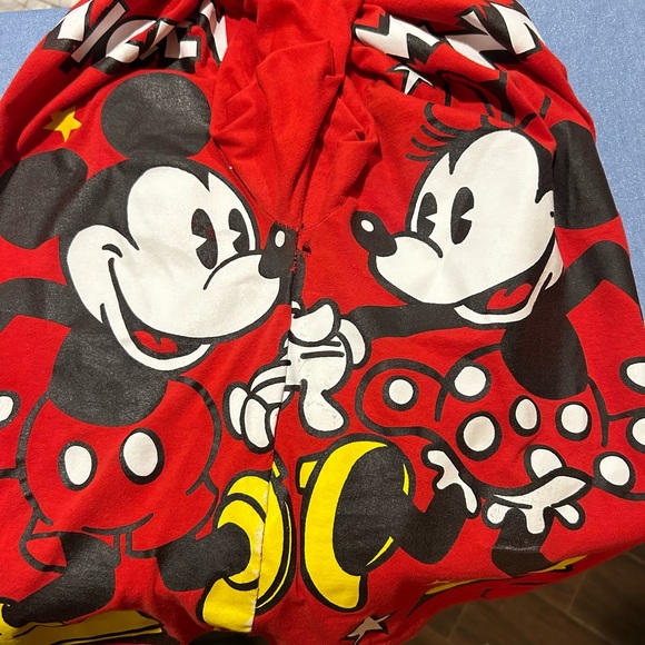 Disney’s Mickey & Minnie child’s long sleeve t-shirt xs/ch. - Picture 7 of 9